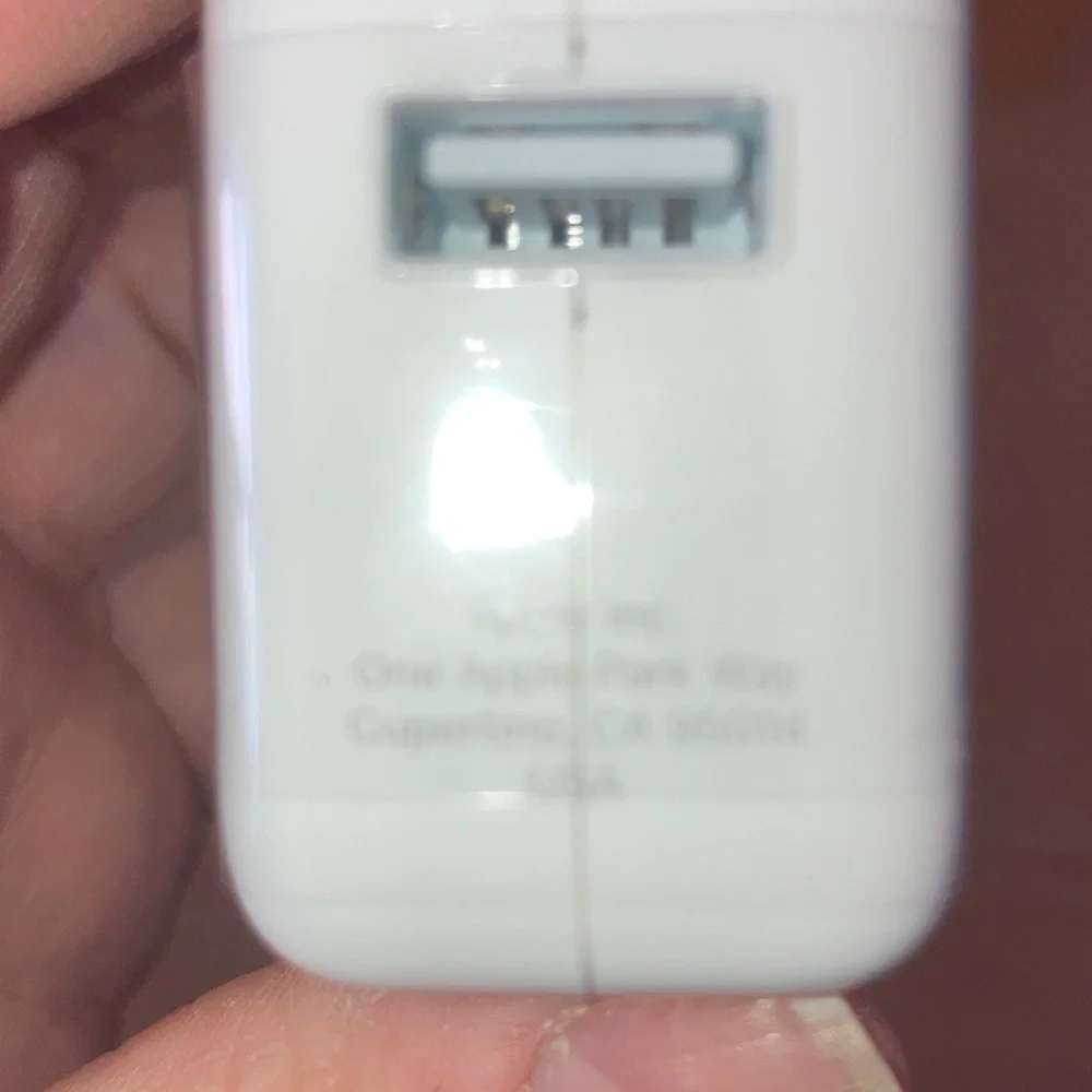 APPLE LIGHTNING TO USB CABLE AND CHARGING CUBE NEW